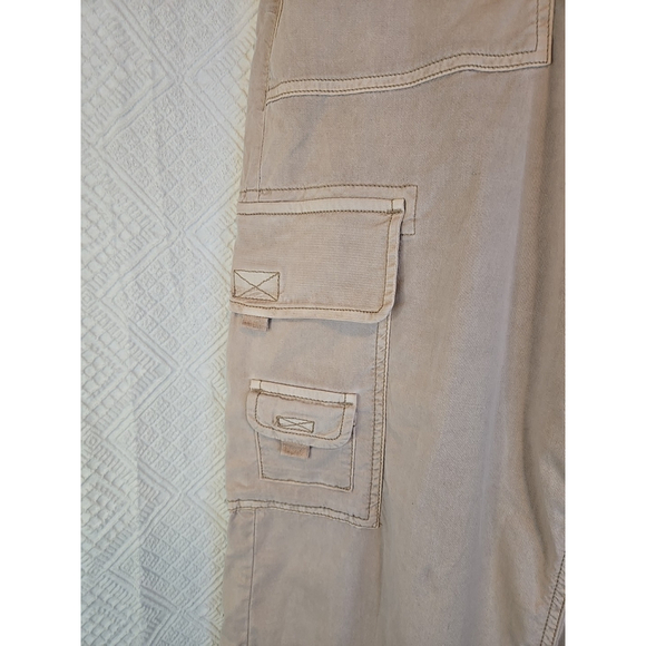 American Eagle Size 12L Wide Leg Cargo Pants Beige Utility Baggy Y2K Casual - Picture 8 of 9